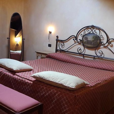 Hotel La Cantina Medolla Экстерьер фото