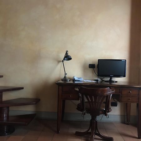 Hotel La Cantina Medolla Экстерьер фото